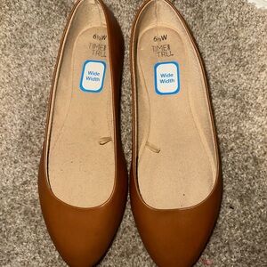 Women’s brand new tan flats (wide width)